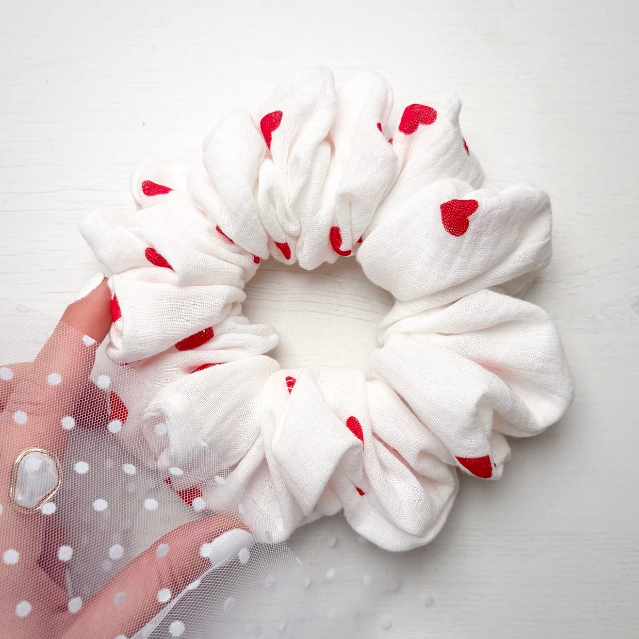 Alice Classic Scrunchie