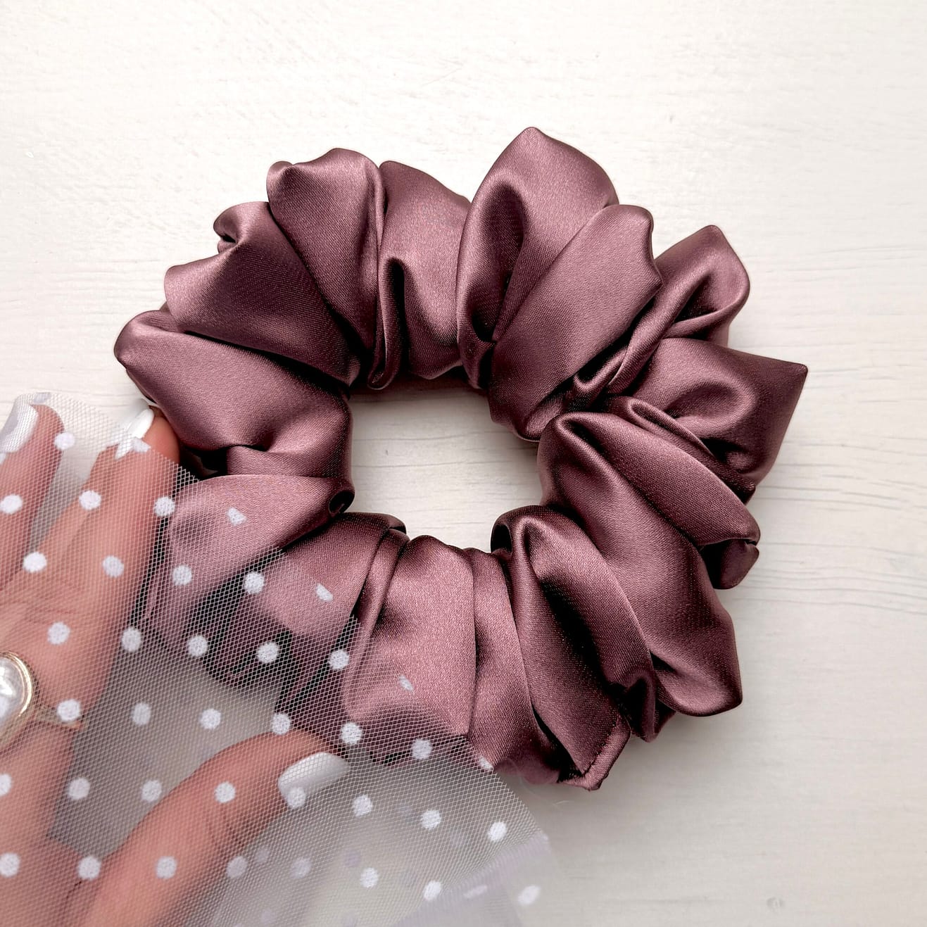 Lea Classic Scrunchie – elegancka klasyczna scrunchie do włosów